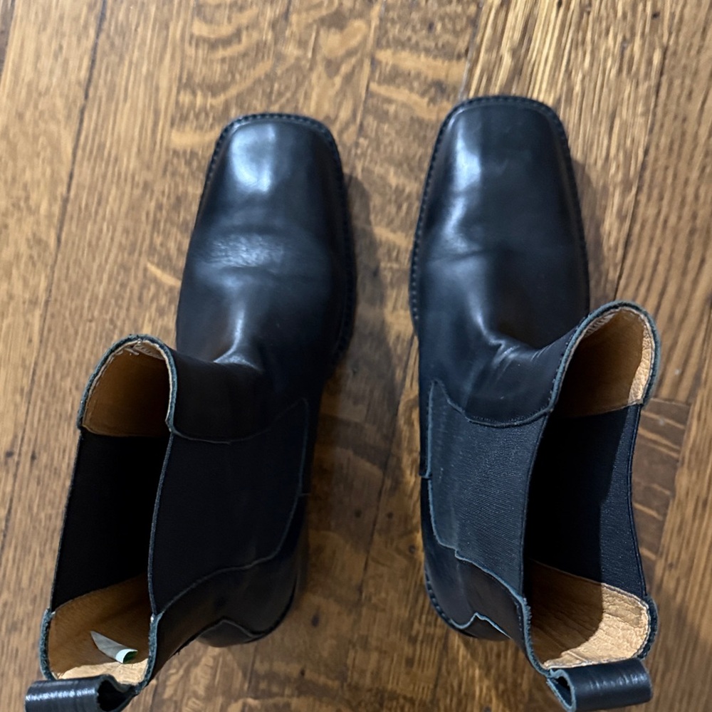Elegant Black Leather Men's Boots